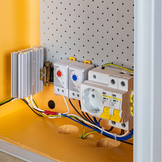 Mastermann-3УТПВ-А (Ver. 2.0) Климатический навесной шкаф с активной вентиляцией-Фото-1